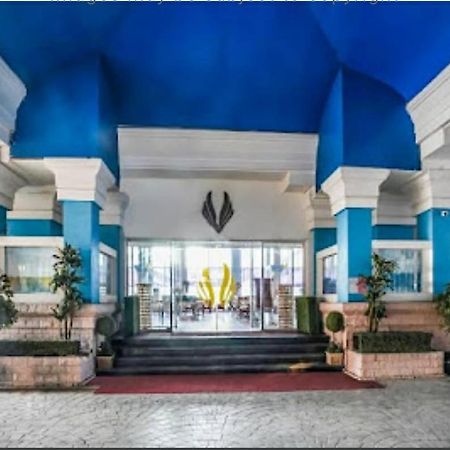 Royal Palms Hotel Mumbai Exterior photo